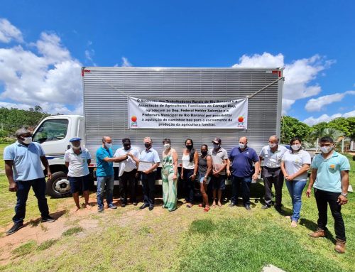 Deputado Helder realiza entrega de equipamentos em Rio Bananal